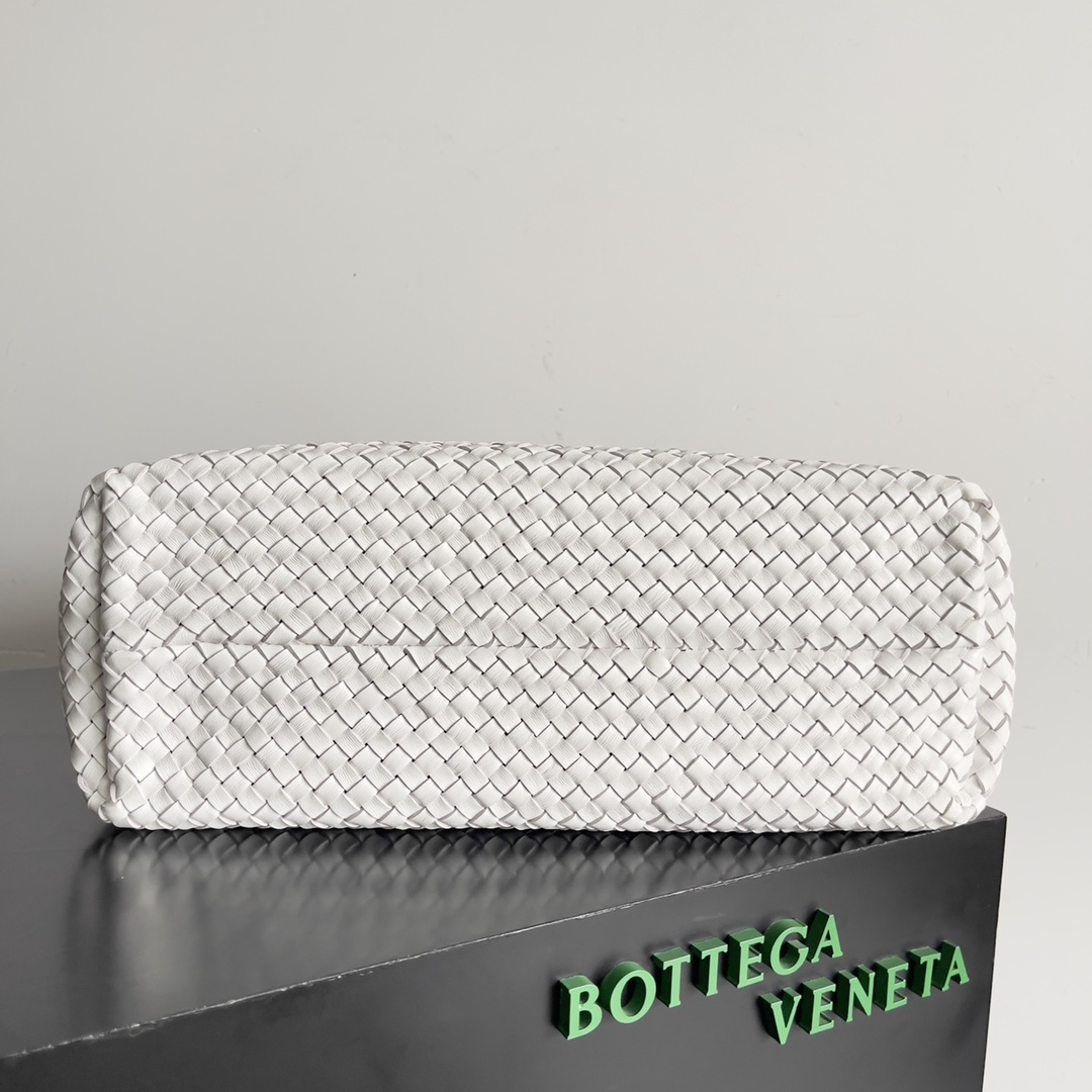 Bottega Veneta Shopping Bags